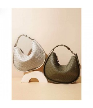 Vintage Genuine Leather Women's Shoulder Bag Factory Hot Sale Fashionable Woven Crescent Armpit Design Single Cotton Spring