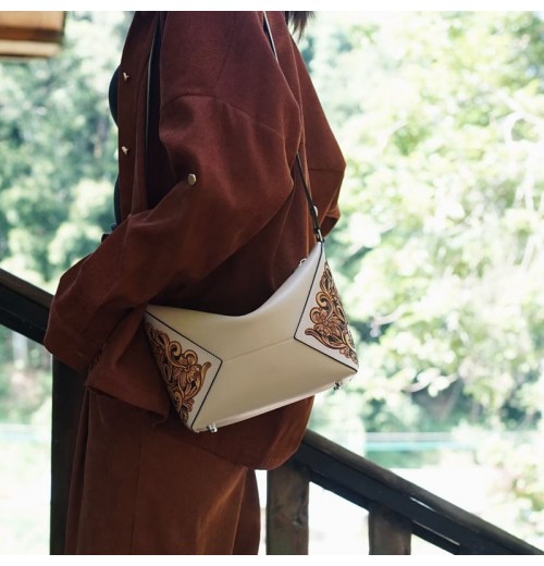 Hot selling full grain cowhide women's messenger bag luxury hand carved genuine leather shoulder bag daily dating party