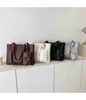 High Capacity Women's Bag 2023 New Fashion Embroidered Thread Shoulder Bag Two Piece Cover Mother Tote Bag